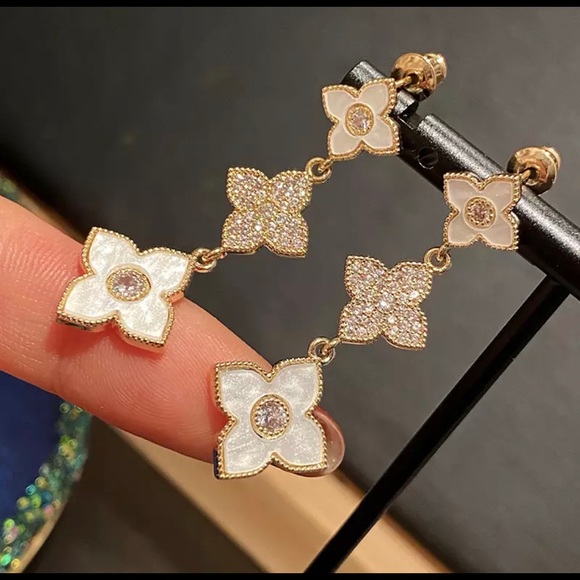 Clover earrings - Picture 4 of 4